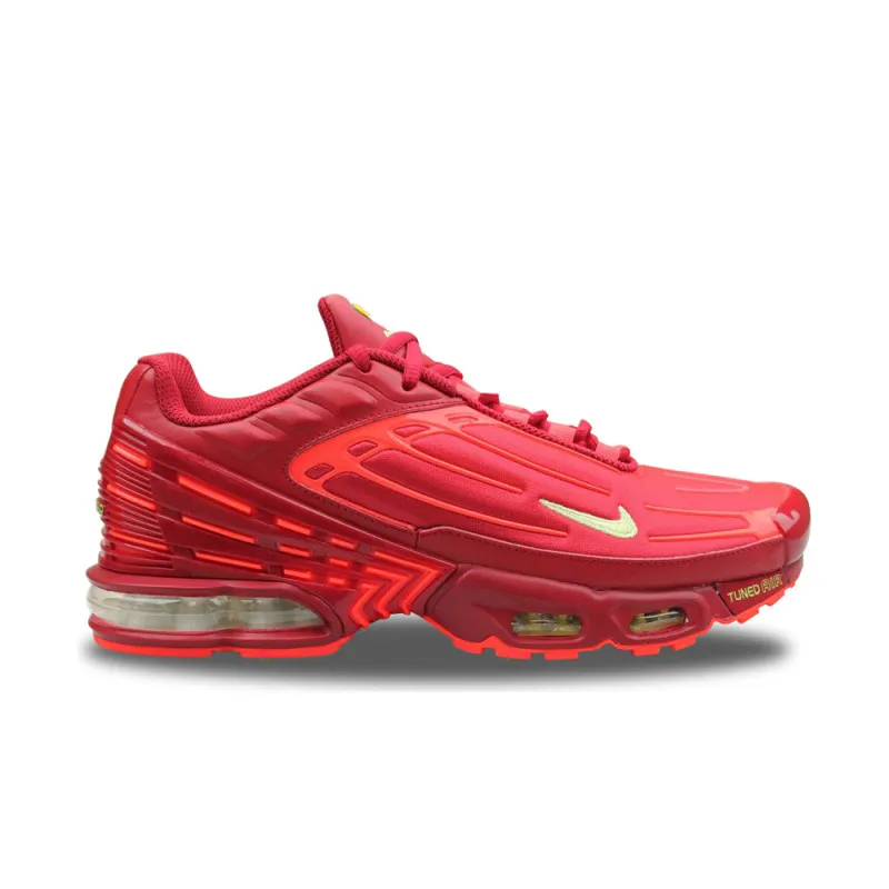 BASKETS NIKE AIR MAX PLUS III ROUGES