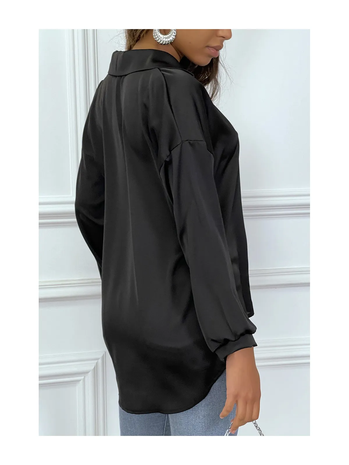 BlBBse noire manches longue col chemise avec plis