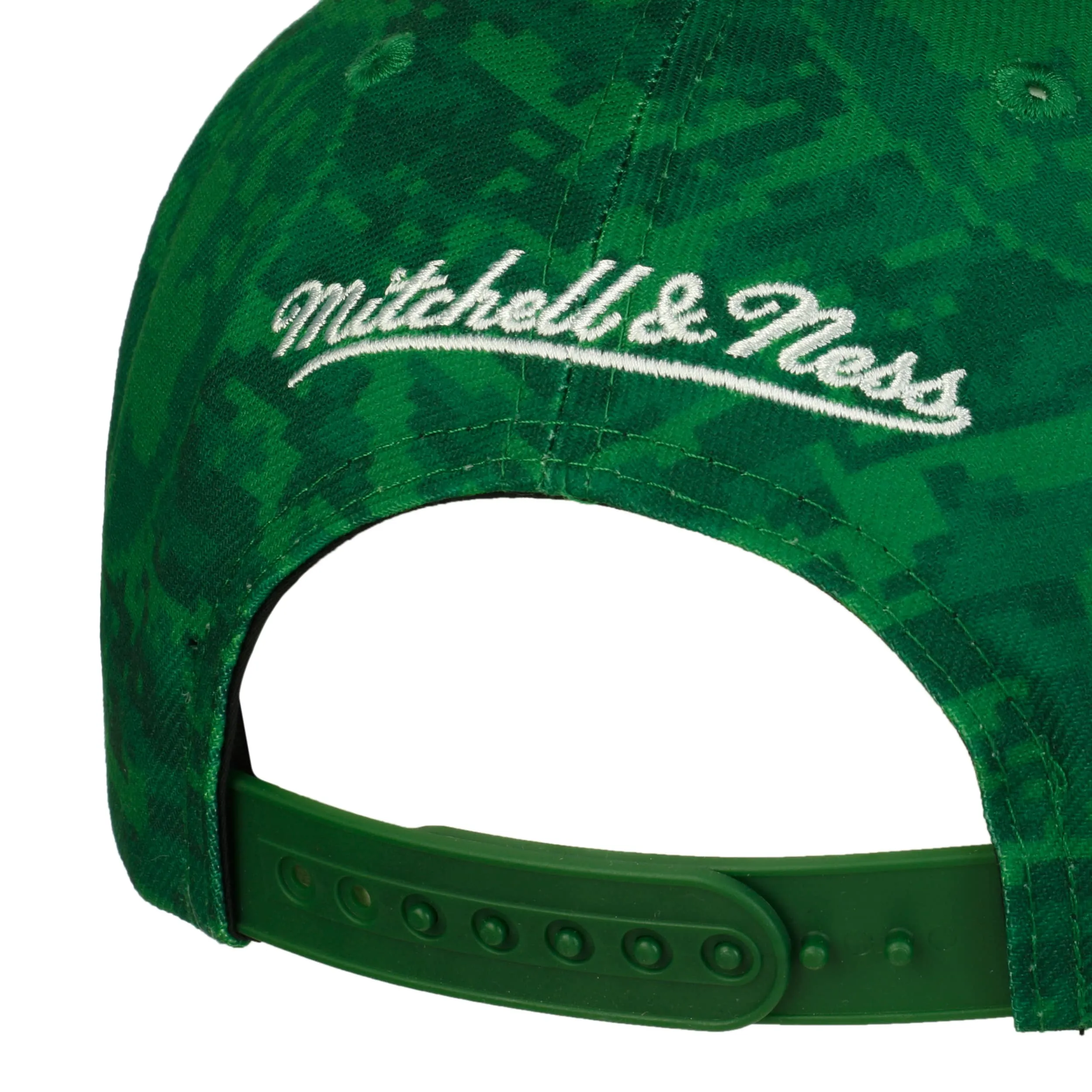 Casquette Team Digi Celtics by Mitchell & Ness --> Chapeaux, casquettes & bonnets en ligne ▷ Chapeaushop