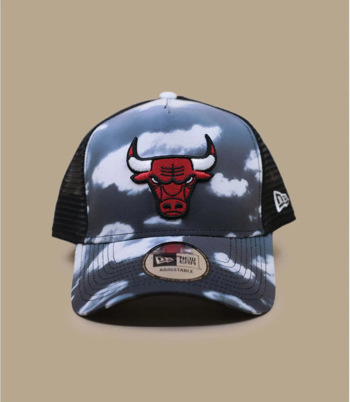 Casquette trucker bulls nuages - Trucker Cloud AOP Bulls grey New Era : Headict