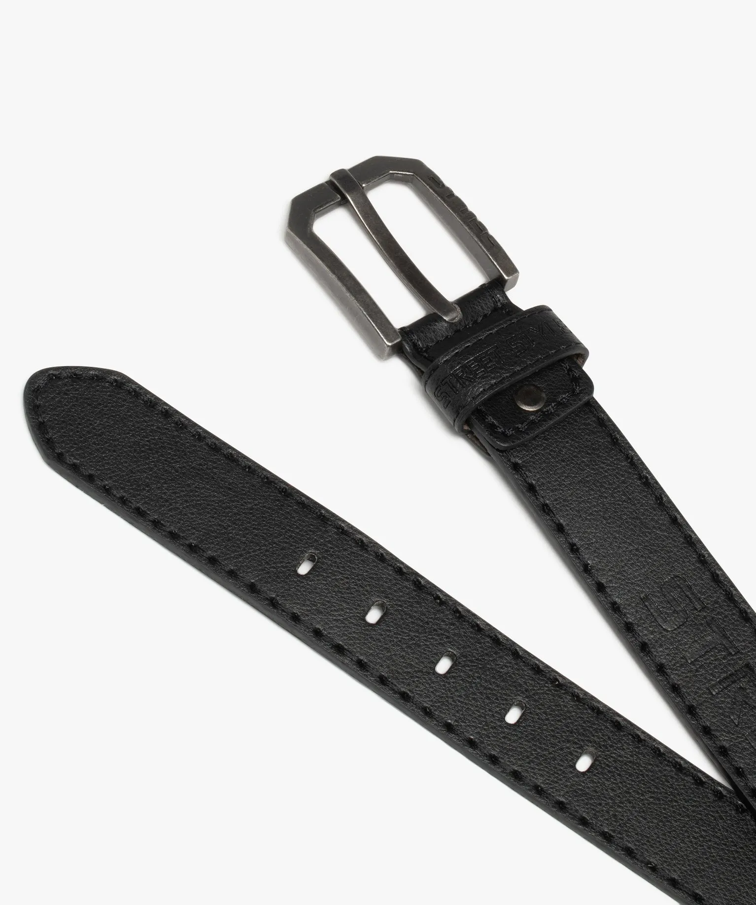 ceinture homme en matiere grainee avec inscription gravee noir standard