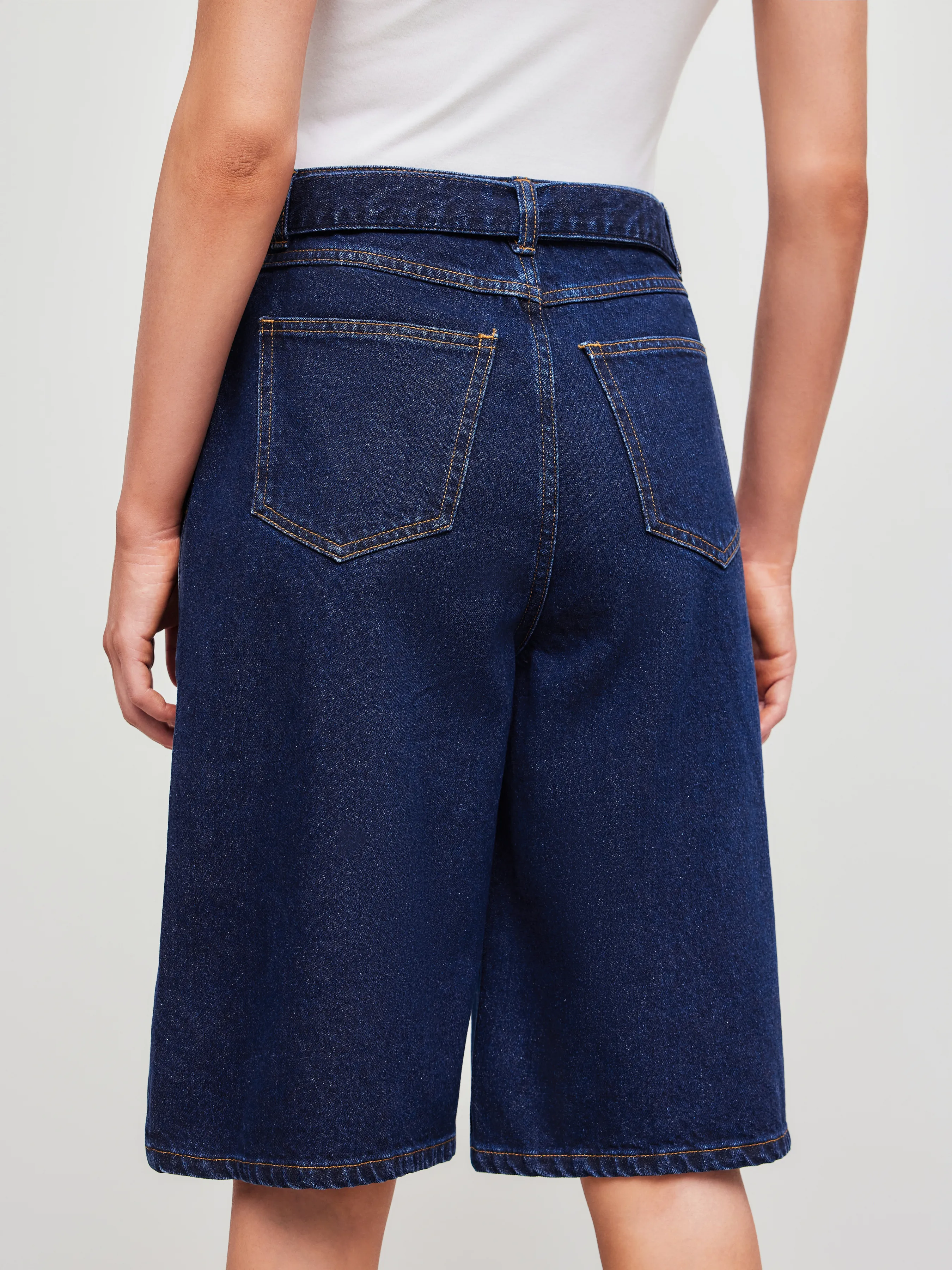 Jorts baggy en denim taille mi-haute unie avec ceinture