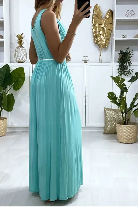 Longue robe croisé en turquoise avec ceinture en cordon