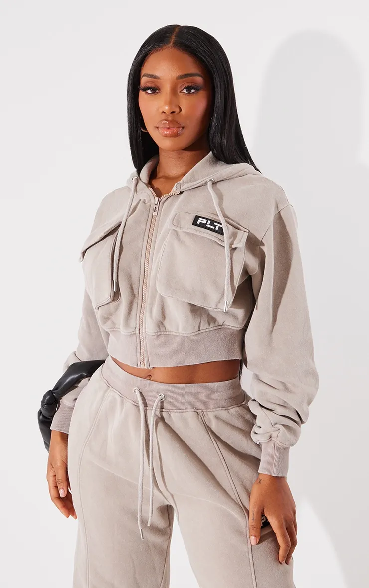 PRETTYLITTLETHING Shape Hoodie court style cargo taupe délavé