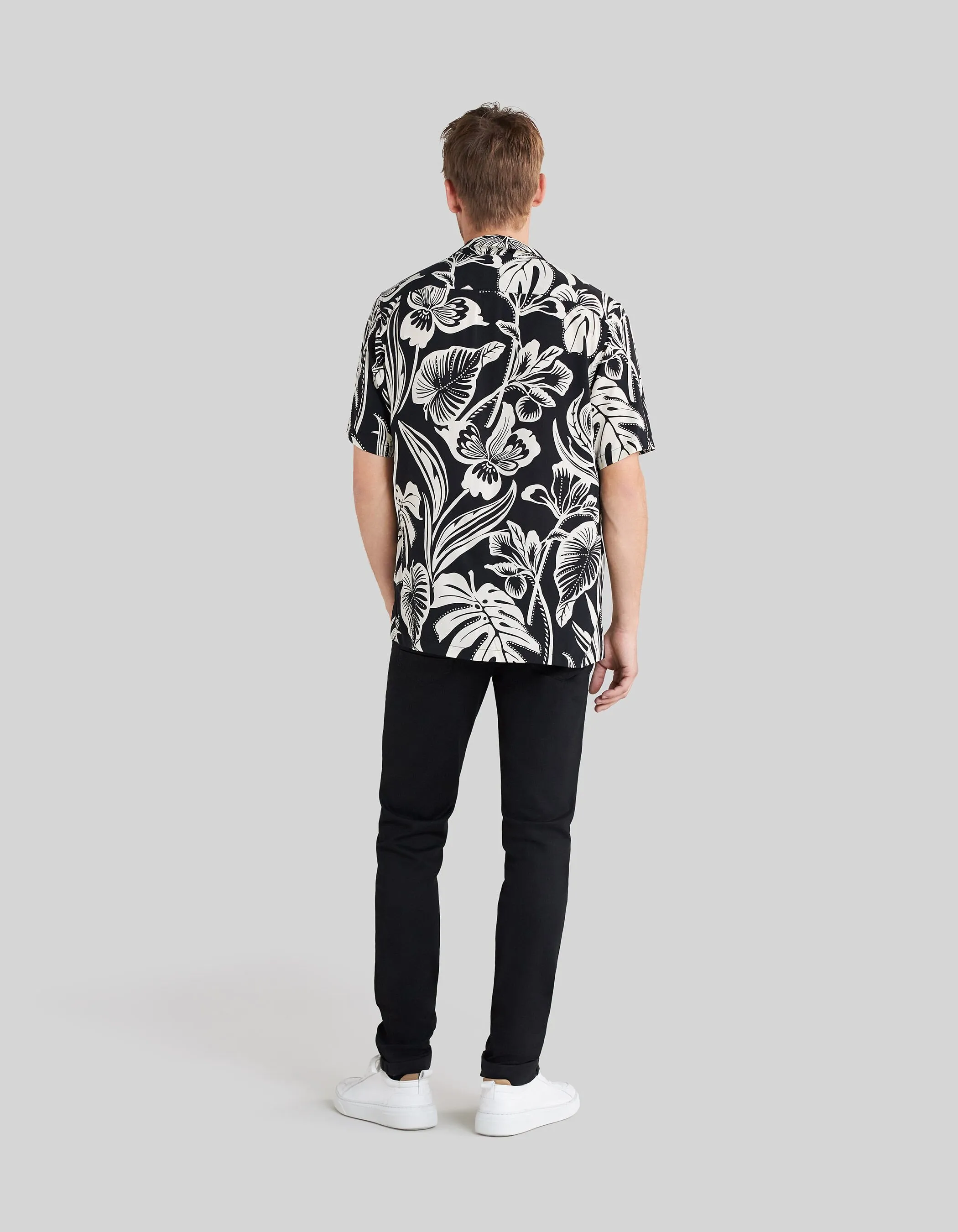 Pure Edition- Chemise REGULAR noire LENZING™ ECOVERO™ fleurs tropicales Homme